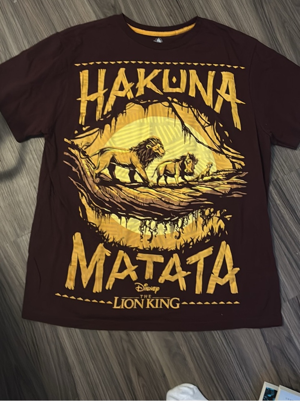 Disney The Lion King Hakuna Matata Tee - Brown & Yellow